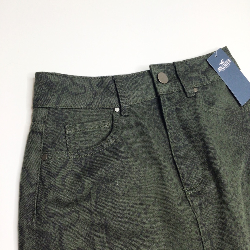 NWT Hollister olive green denim skirt size 00 - Picture 2 of 3
